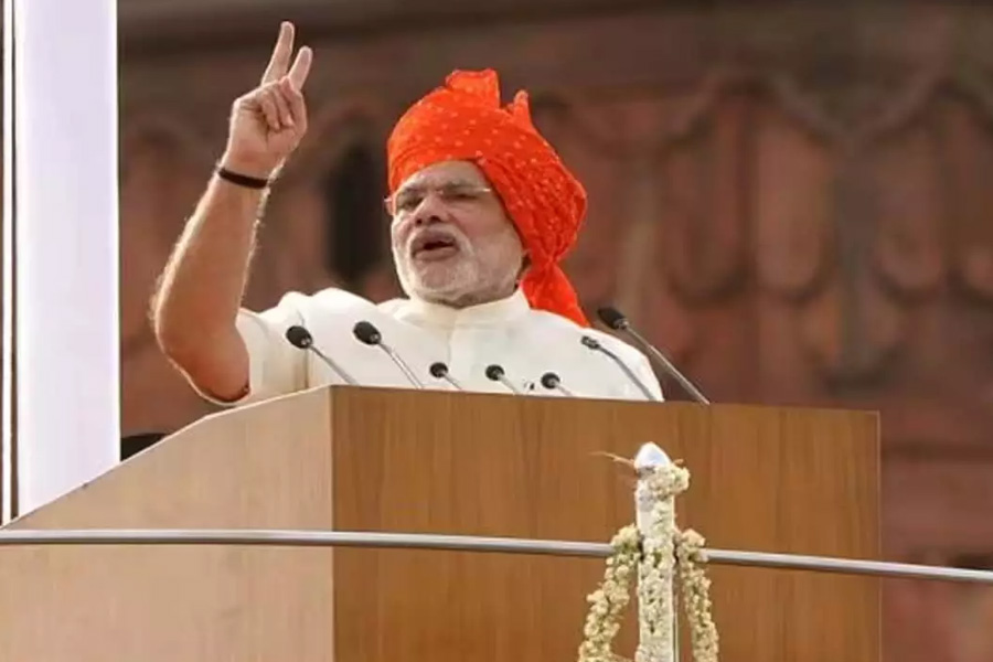 US President asks for PM Modi’s autograph, praises him a lot