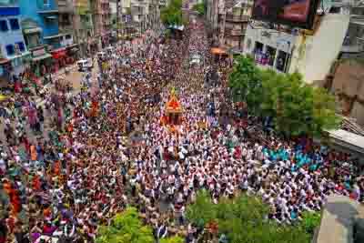 Accident in Ahmedabad Rath Yatra: 1 killed, many injured due to balcony collapse