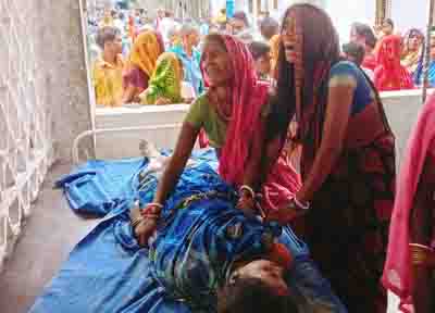 4 women killed while planting paddy, 2 injured due to falling of electric wire
