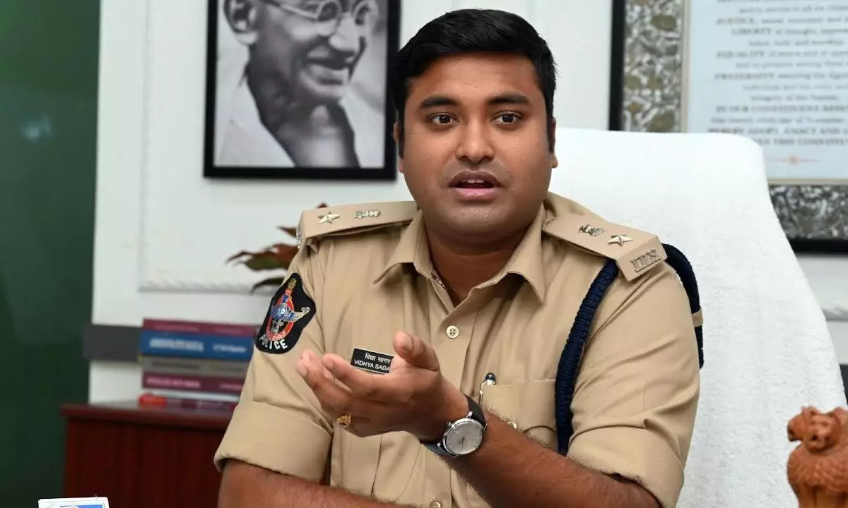Police arrested three people for cheating