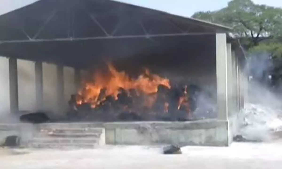 Fire breaks out at Khammam agriculture market