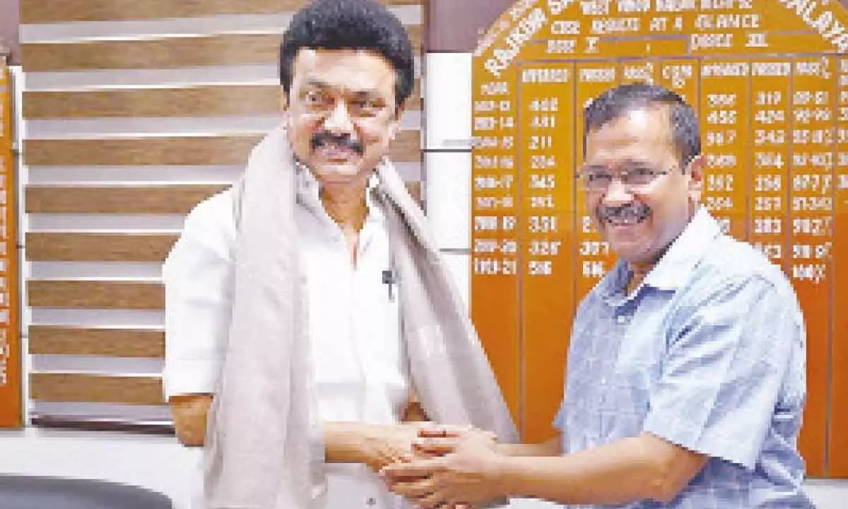 Tamil Nadu CM Stalin supports Kejriwal on ordinance