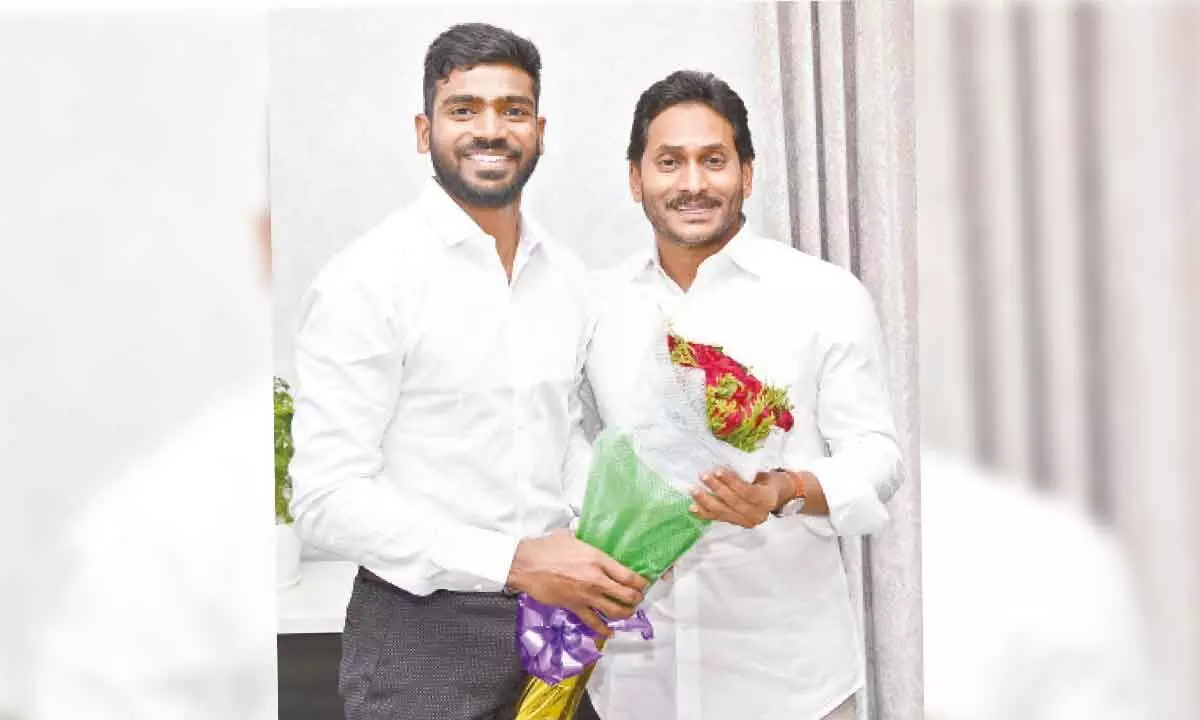 Cricketer Bharat met CM YS Jagan