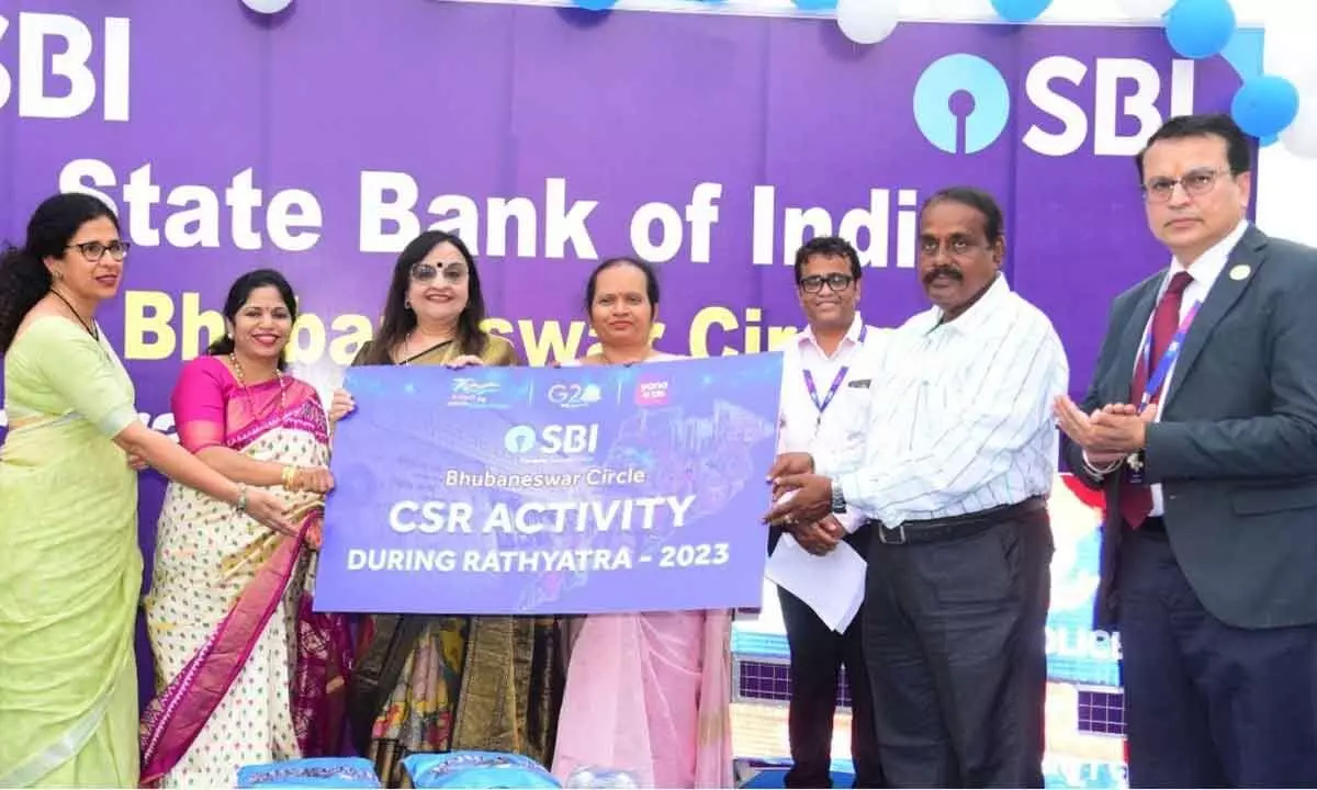 CSR Activity on Rath Yatra by SBI and SBI Ladies Club