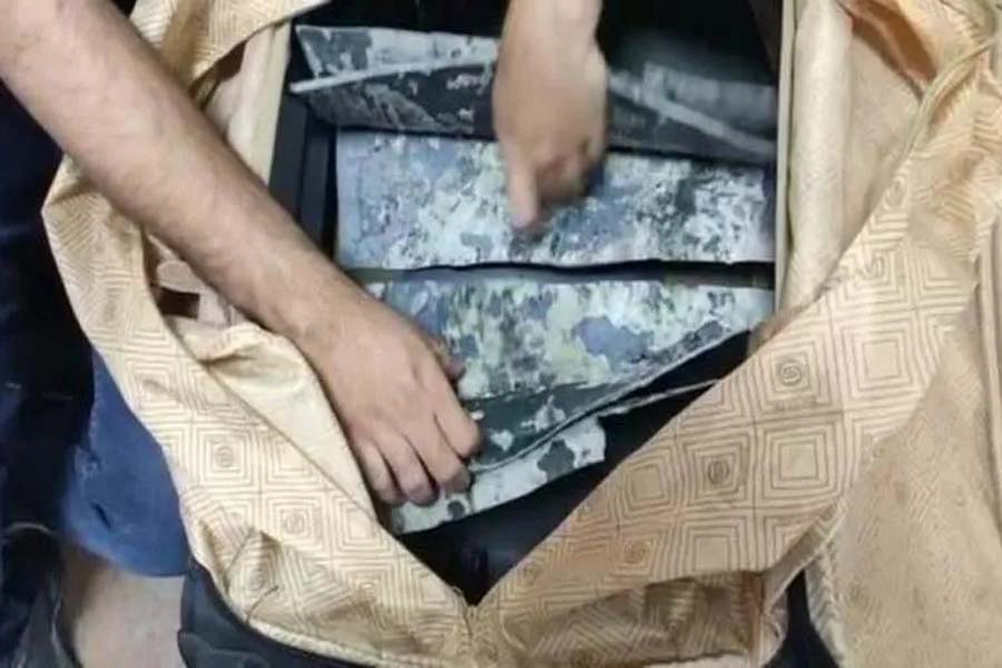 DRI Seizes ‘Black Cocaine’ Worth Rs 32 Crore At Ahmedabad Airport, Brazilian Arrested