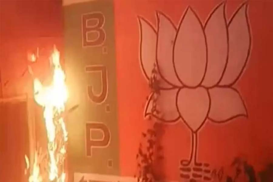 BJP unit’s office in Bengal’s Siliguri burnt to ashes