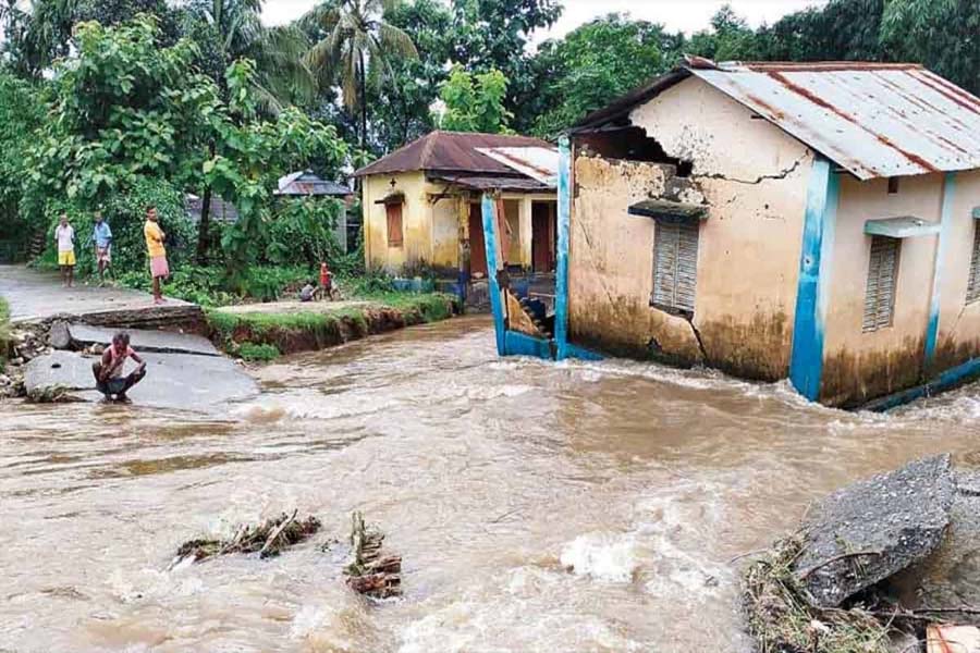 Flood situation worsens in Assam, nearly 1.2 lakh people hit