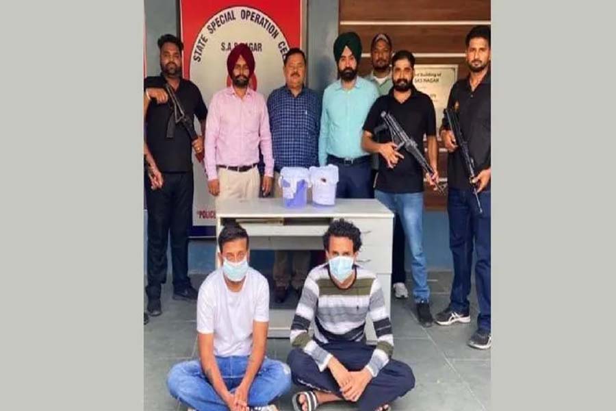 Punjab Cops Bust Pakistan-backed Drugs Smuggling Module, Arrest Model