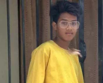 Teen came in the grip of lightning, died