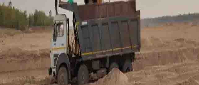 Illegal transportation and excavation of sand is being done day and night without fear of mafia