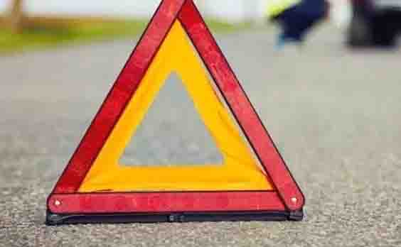 5 people in critical condition, liquor loaded truck hit