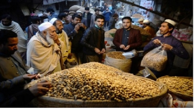 Pakistan’s inflation touches record high amid turmoil