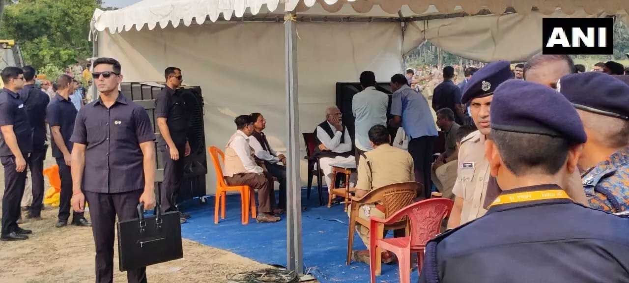 Big train accident: Prime Minister Modi reached the accident site, took stock of the situation