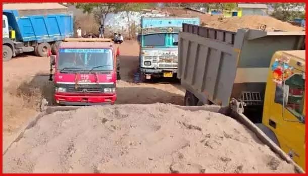 Mineral department seized 5 vehicles, action continues on illegal mining