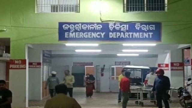 Balasore train mishap: Foreign doctors voluntarily treat injured