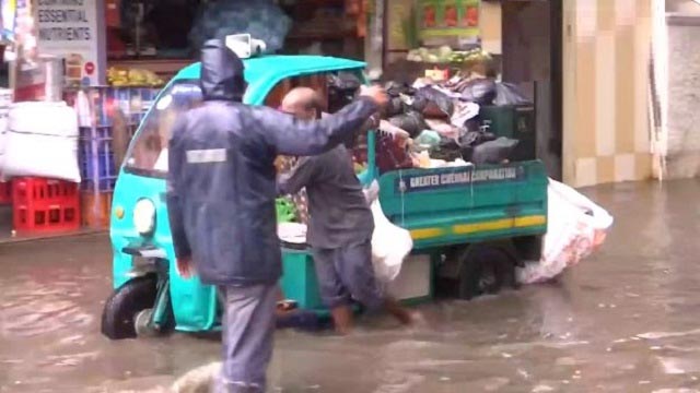 Chennai rains led to waterlogging, 10 international flights diverted