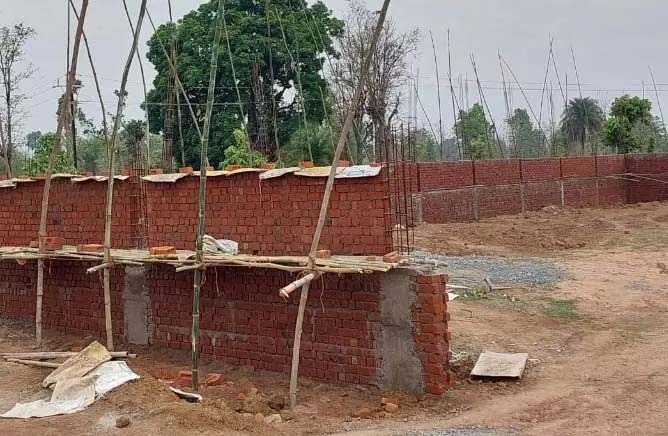 Big accident in under construction godown of rice mill, laborer died
