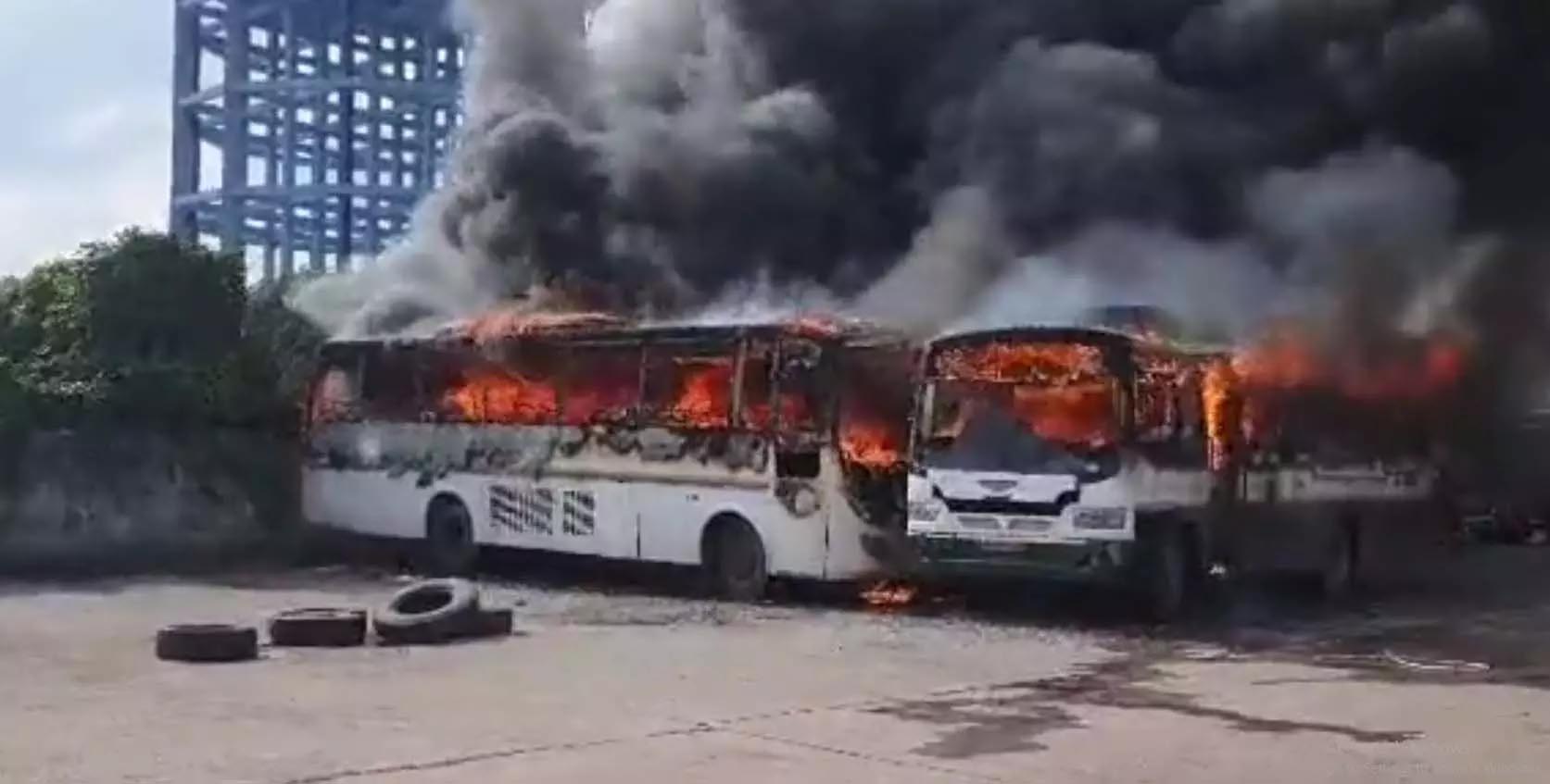 Ranchi bus stand caught fire, many buses burnt