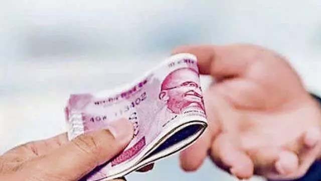 Clerk asked teacher for bribe, also named BEO