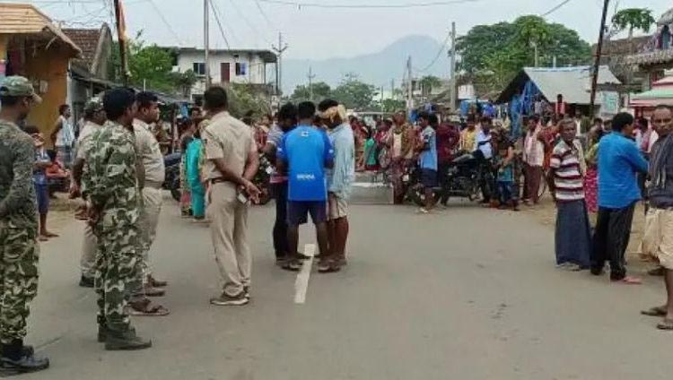 Child’s Death Trigger’s Road Blockade In Odisha’s Gajapati; Family Alleges Supply Of Expired Medicine