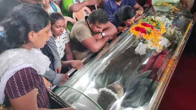 Tearful adieu to Kollam Sudhi; thousands pay last respects