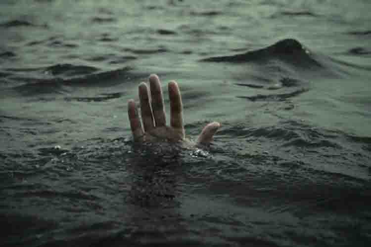Two girls died by drowning in the pond