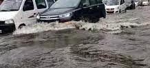 Waterlogging in roads, life disrupted due to incessant rains
