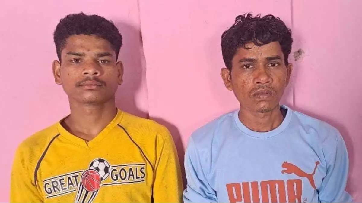 Expert naxalite arrested in bomb plant, search party nabbed