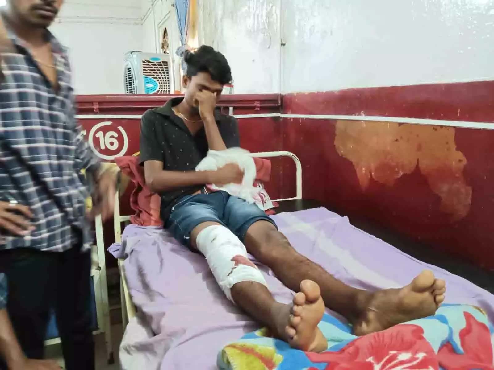 Horrific road accident on VIP road, 7 people injured, 4 serious