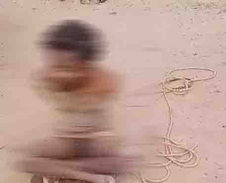 Knife used in wedding house for liquor, villagers beat up the accused