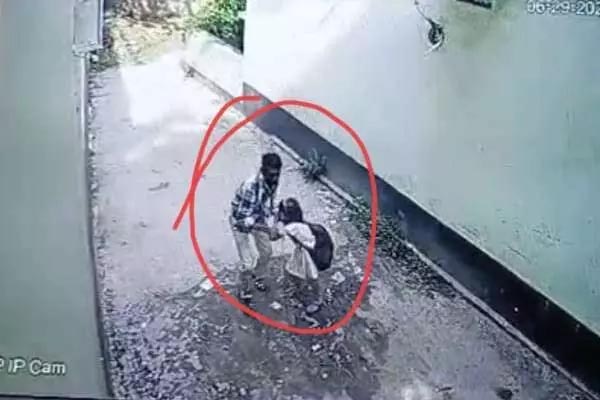 Girl going to tuition molested on the way, accused youth arrested