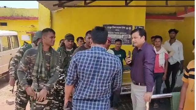 Soldier posted on duty injured, shot on shoulder