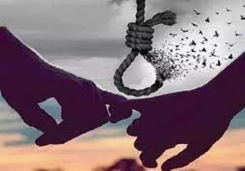 Dead body of lover couple found hanging