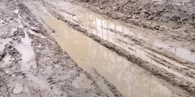 900 meter road not built for 6 years