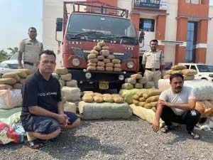2 smugglers arrested with 500 kg ganja