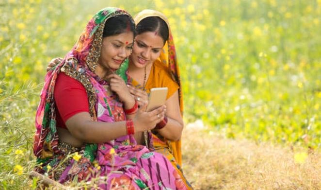 Women will get free smartphones from July 25