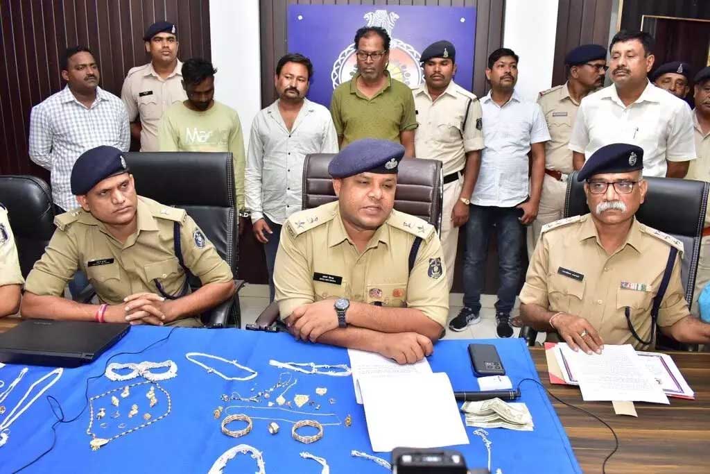 A thief spewed out all the secrets, the accomplice crooks were also caught