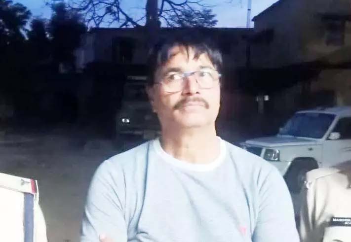 Tehsildar threatened, BJP leader in police custody