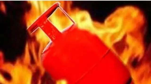 Gas cylinder blasted near liquor shop