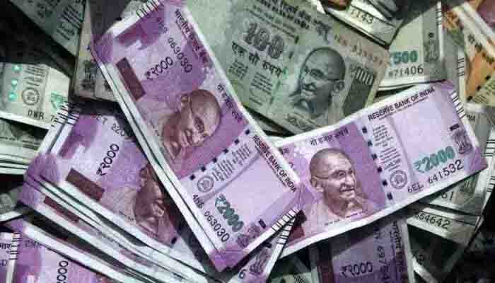 Reluctance to give 20 lakhs, office of insurance company sealed