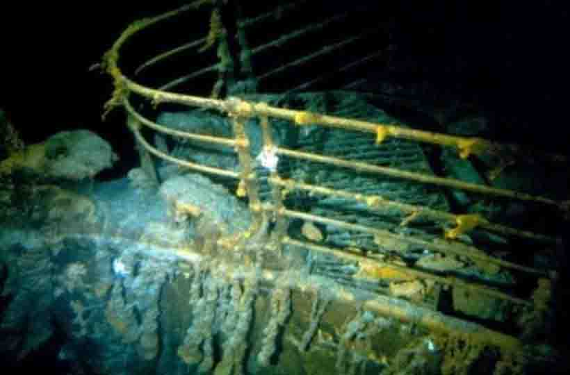 Rescue teams searching for missing Titanic submersible claim