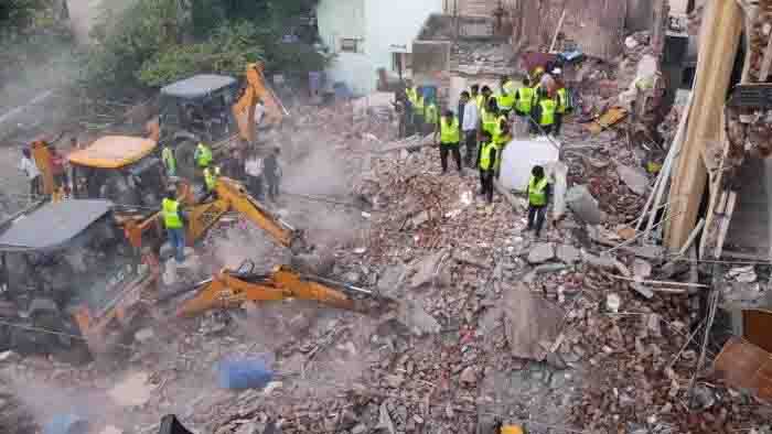 3 killed in building collapse in Jamnagar