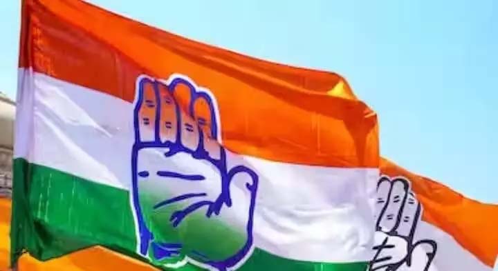 300 Congress workers left the party