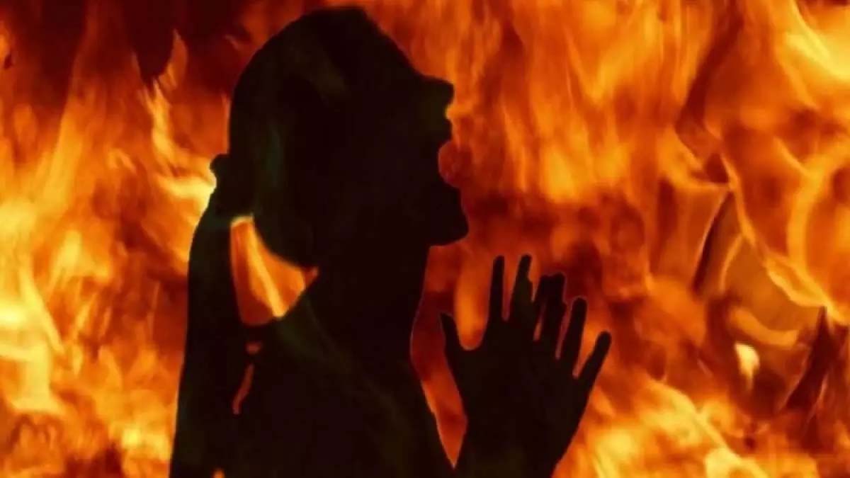 Woman scorched by fire after reaching forest, condition critical