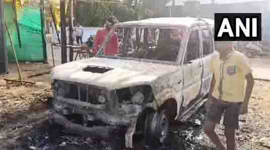A Scorpio burnt to ashes after coming in the grip of fire, watch video