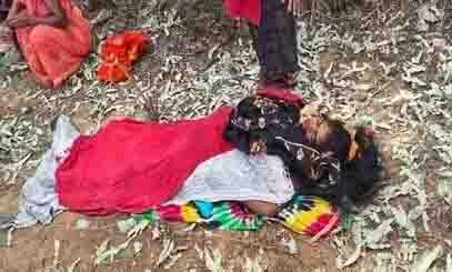 Girl working in machine died due to saree getting stuck