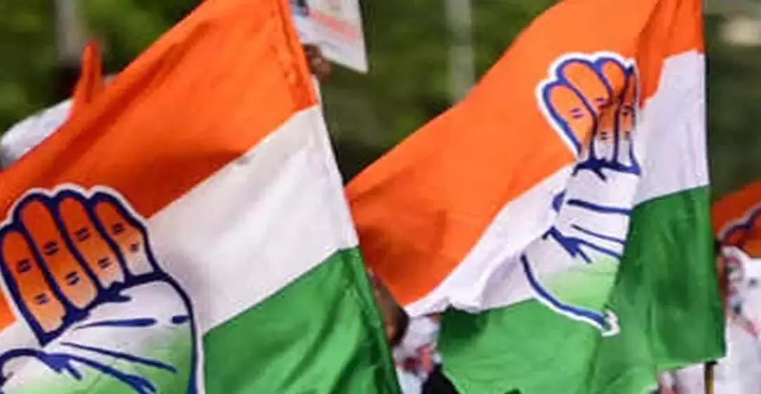 30 tribals joined Congress