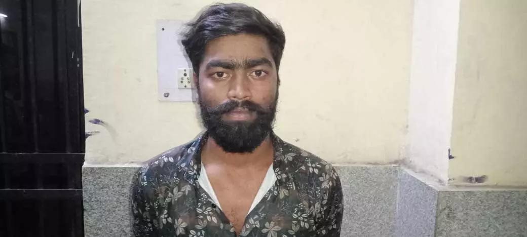 Booking agent arrested for forcibly deducting bus tickets from passengers
