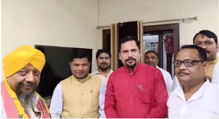 congress general minister lallu singh joins aam aadmi party