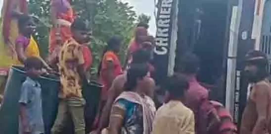 Tanker filled with diesel overturned, villagers reached to rob diesel with utensils
